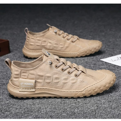 Man Crocodile Print Lightweight Sneakers for Man.