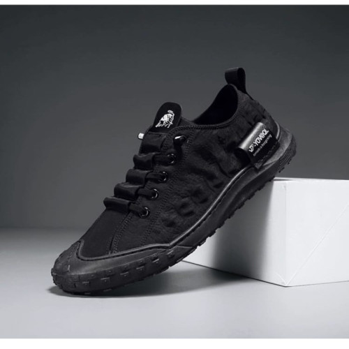 Best Man Crocodile Print Lightweight Sneakers